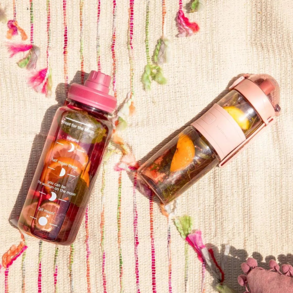 butelka_theo_rozowa__l_2.webp Butelka Theo Rozowa 0,6 L