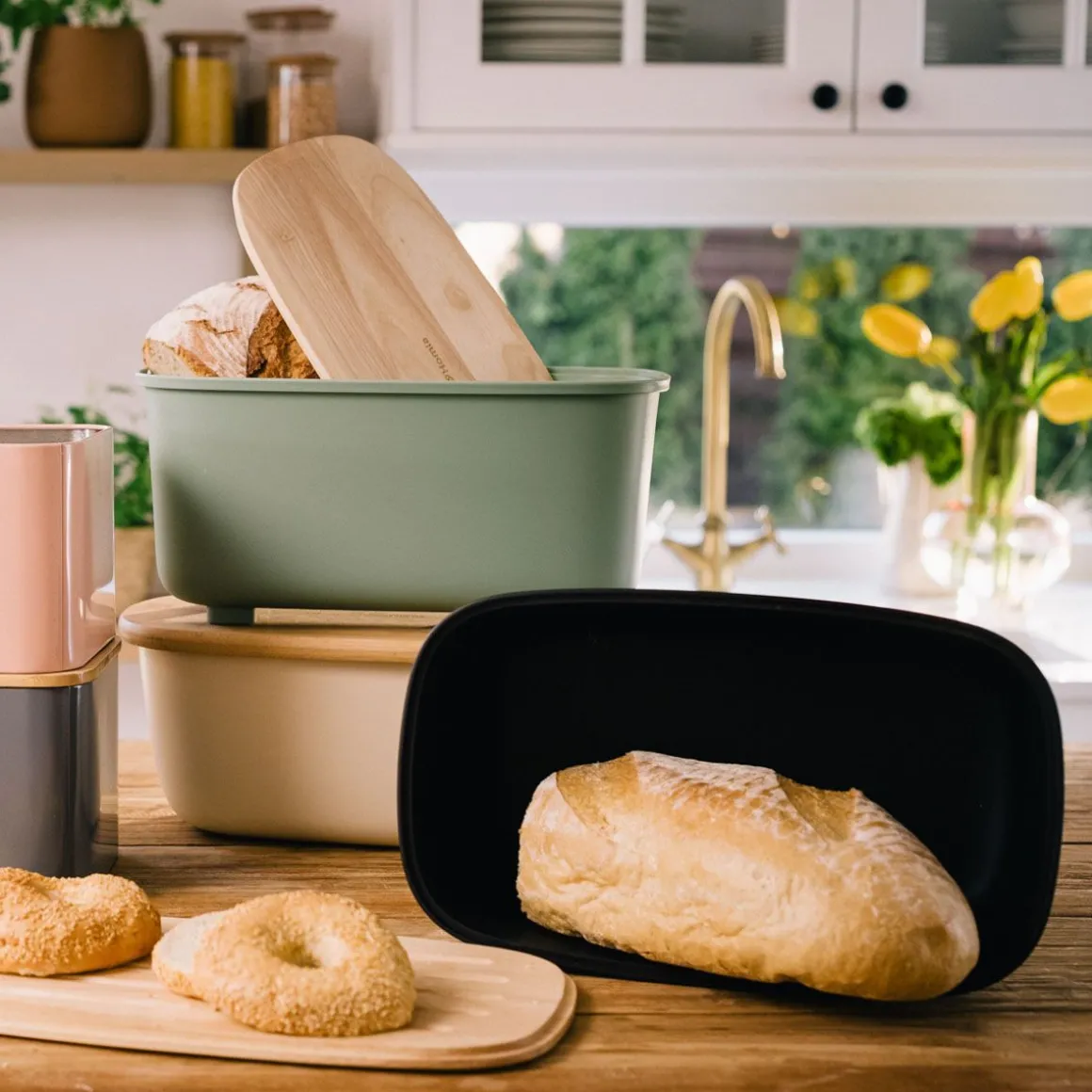 chlebak_nores_z_bambusowa_4-1.webp Chlebak Nores Z Bambusowa Pokrywka 37X22X14 Cm