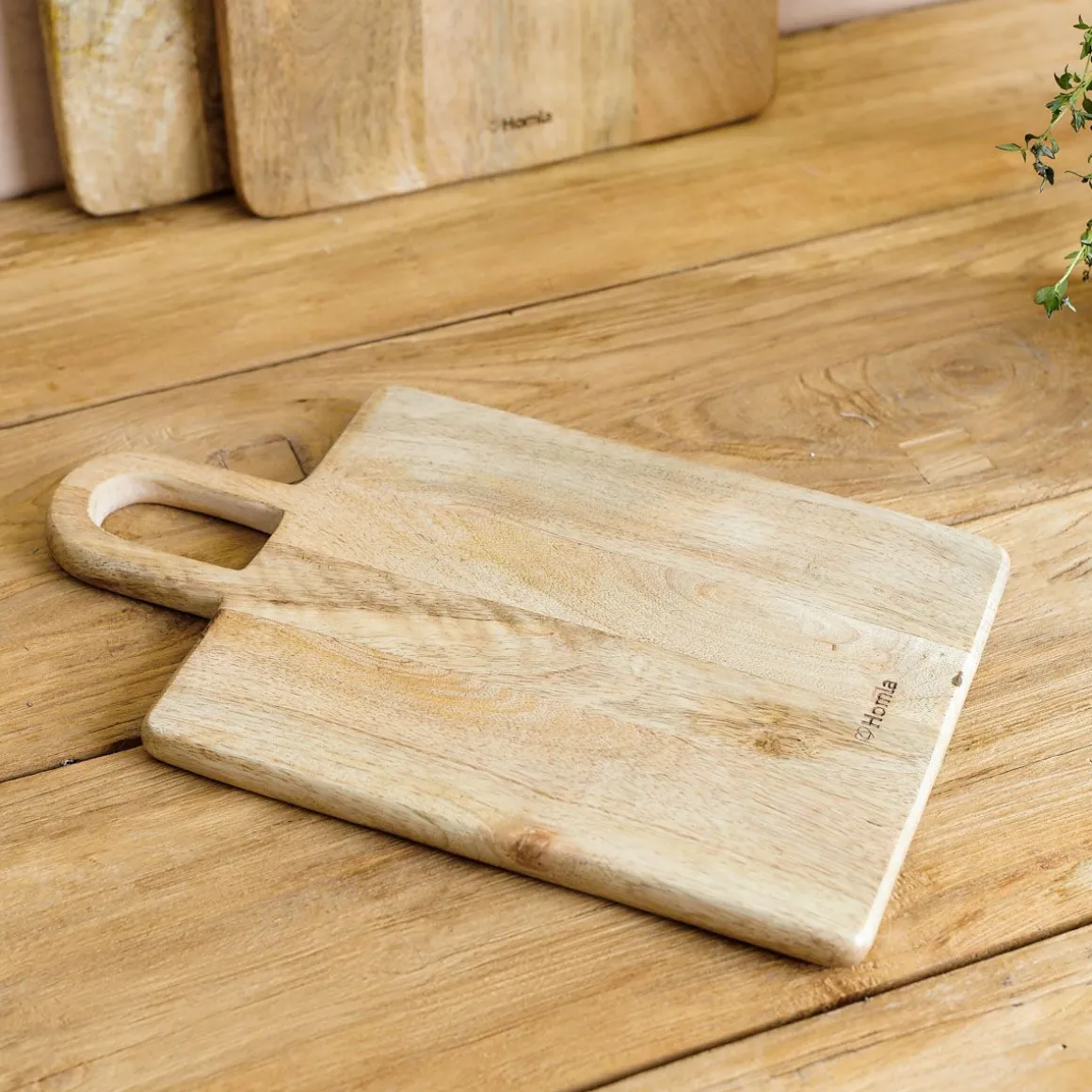 deska_venja_mango_z_uchwy_3.webp Deska Venja Mango Z Uchwytem S 32,5X20 Cm