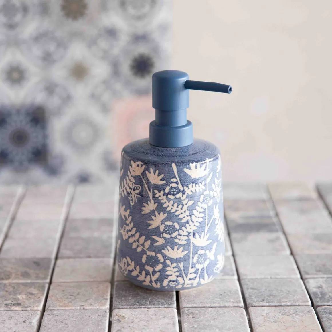 dozownik_mirabel_niebiesk_0.webp Dozownik Mirabel Niebieski We Wzory 8.5X8.5X17 Cm