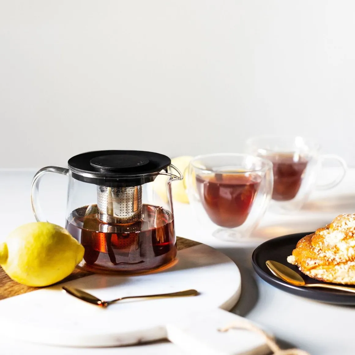 dzbanek_milbo_z_zaparzacz_0.webp Dzbanek Milbo Z Zaparzaczem Do Kawy I Herbaty 1 L