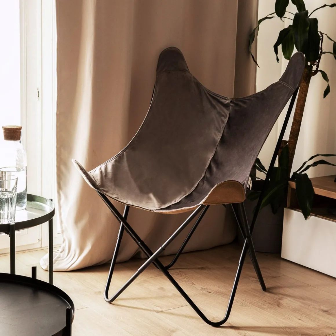 fotel_butterfly_z_metalow_0-1.webp Fotel Butterfly Z Metalowa Rama Welur 70X80X102 Cm