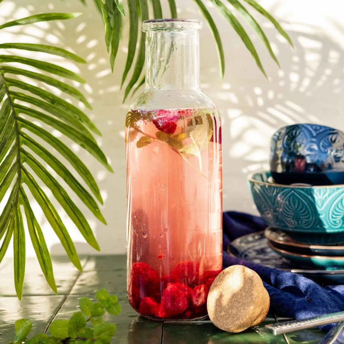 karafka_maeve_z_korkiem___0.webp Karafka Maeve Z Korkiem 1 L