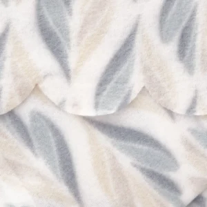 Koc Kala Polarowy Z Delikatnym Wzorem 130X170