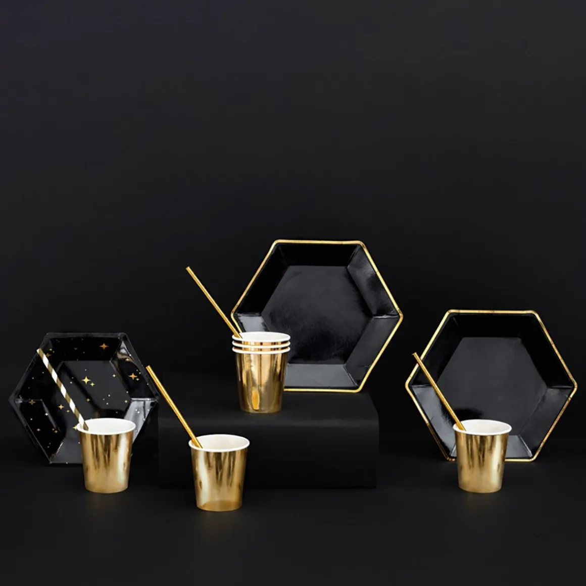 komplet_talerzy_black_pap_2.webp Komplet Talerzy Black Papierowych 6 Szt. Fi 23 Cm