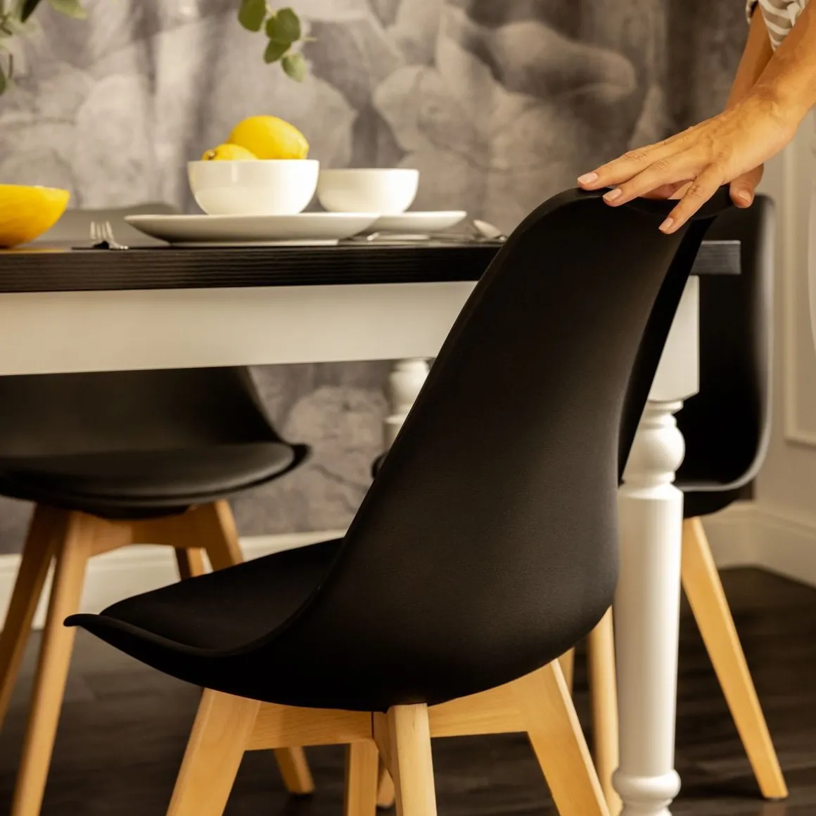 krzeslo_fisco_czarne_xx_c_9.webp Krzeslo Fisco Czarne 48X56X82 Cm