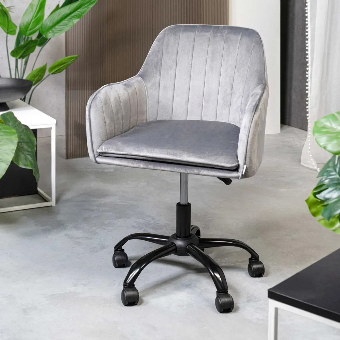 krzeslo_obrotowe_szare_we_0.webp Krzeslo Obrotowe Szare Welurowe Teill 55X54,5X80-90Cm