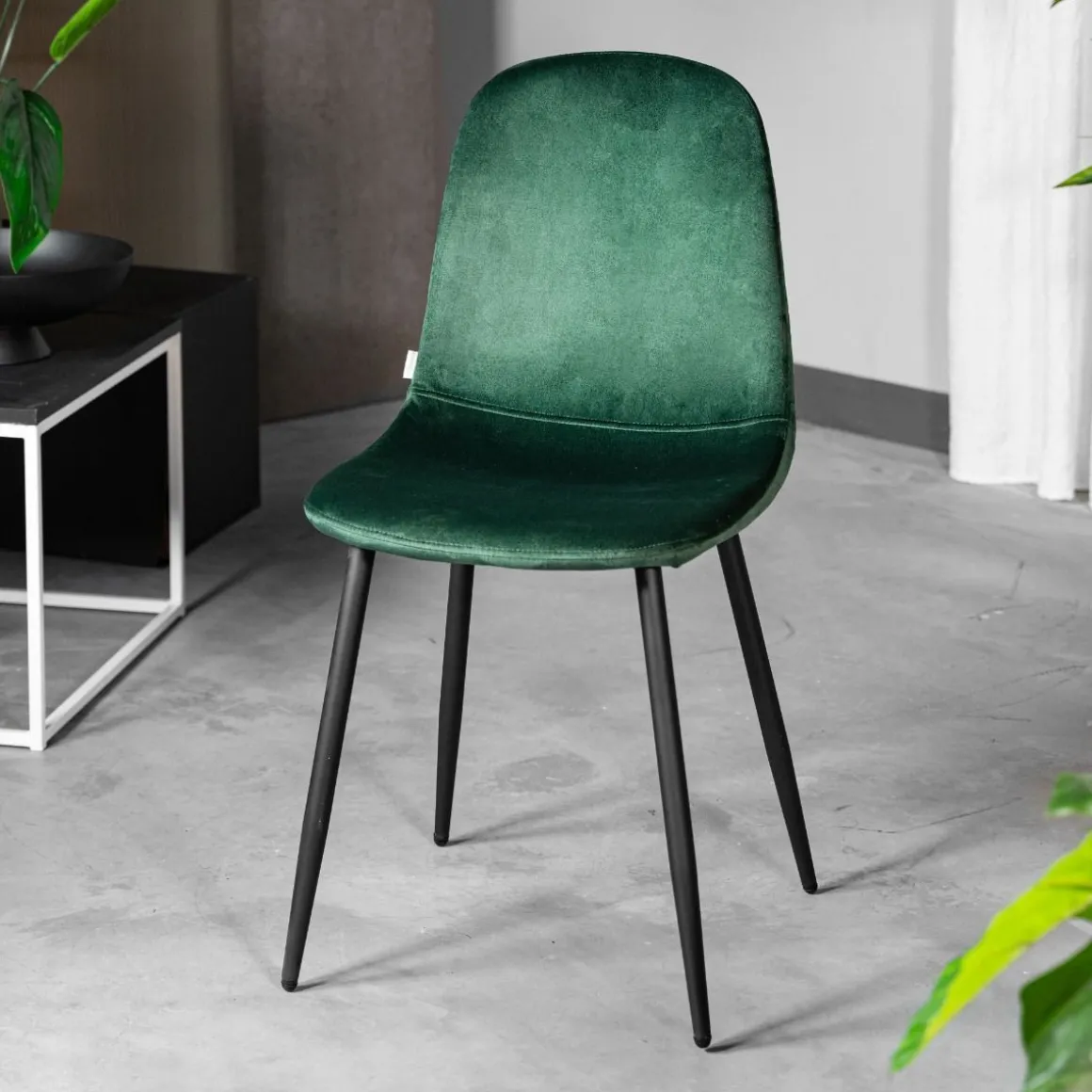 krzeslo_slank_welurowe_sz_0.webp Krzeslo Slank Welurowe Szmaragdowe 44X52X85Cm