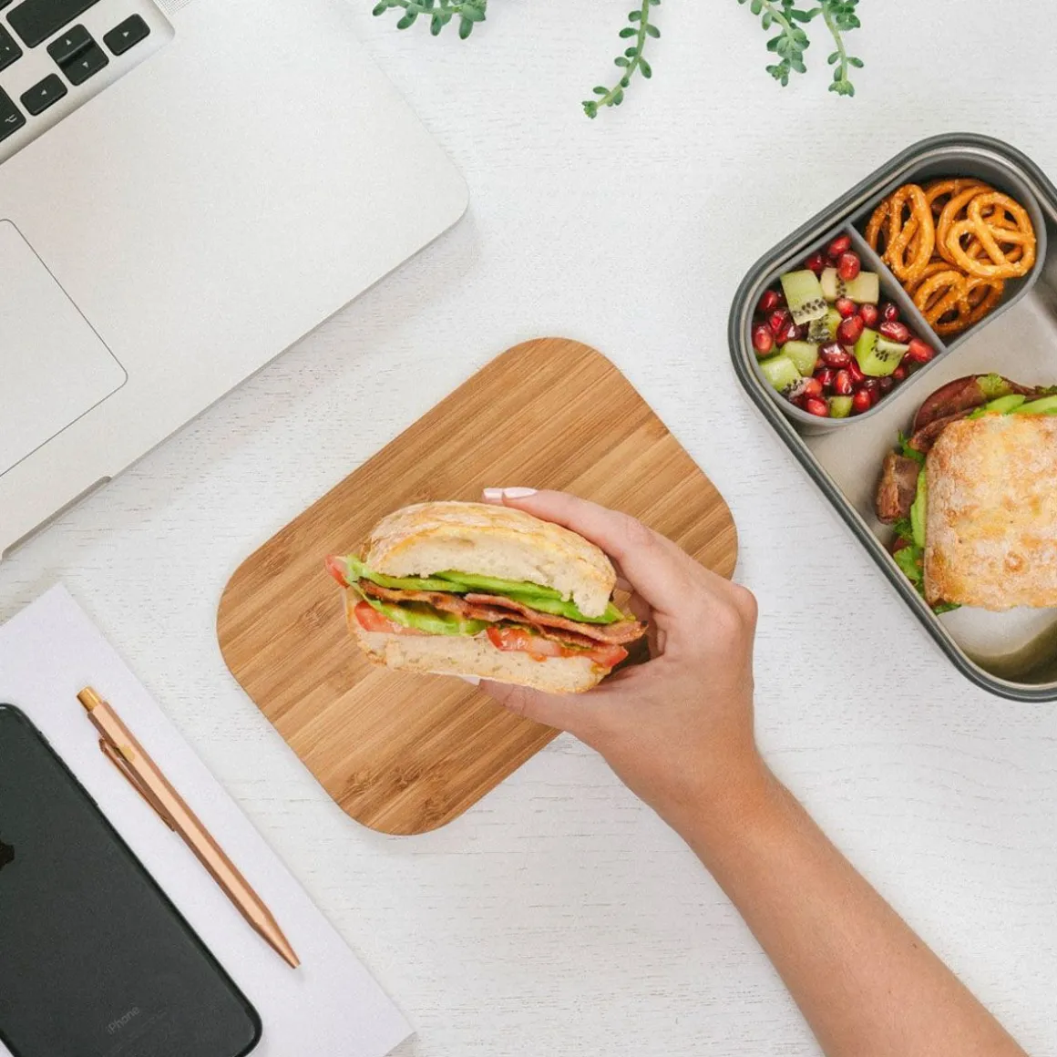 lunchbox_orange_stalowy_n_1.webp Lunchbox Orange Stalowy Na Kanapke L 19X13,5X7,5 Cm