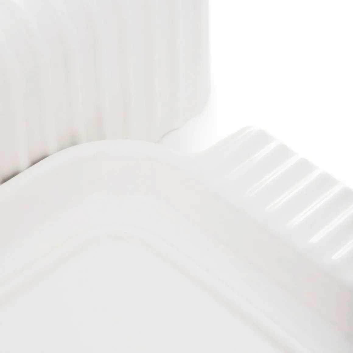 maselniczka_felis_porcela_3.webp Maselniczka Felis Porcelanowa Biala 22X13X7 Cm