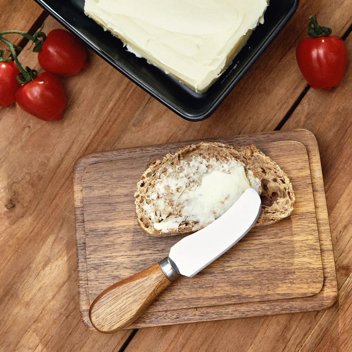 maselniczka_mooka_porcela_3.webp Maselniczka Mooka Porcelanowa Z Nozykiem I Akacjowa Pokrywka Czarna 11X16 Cm