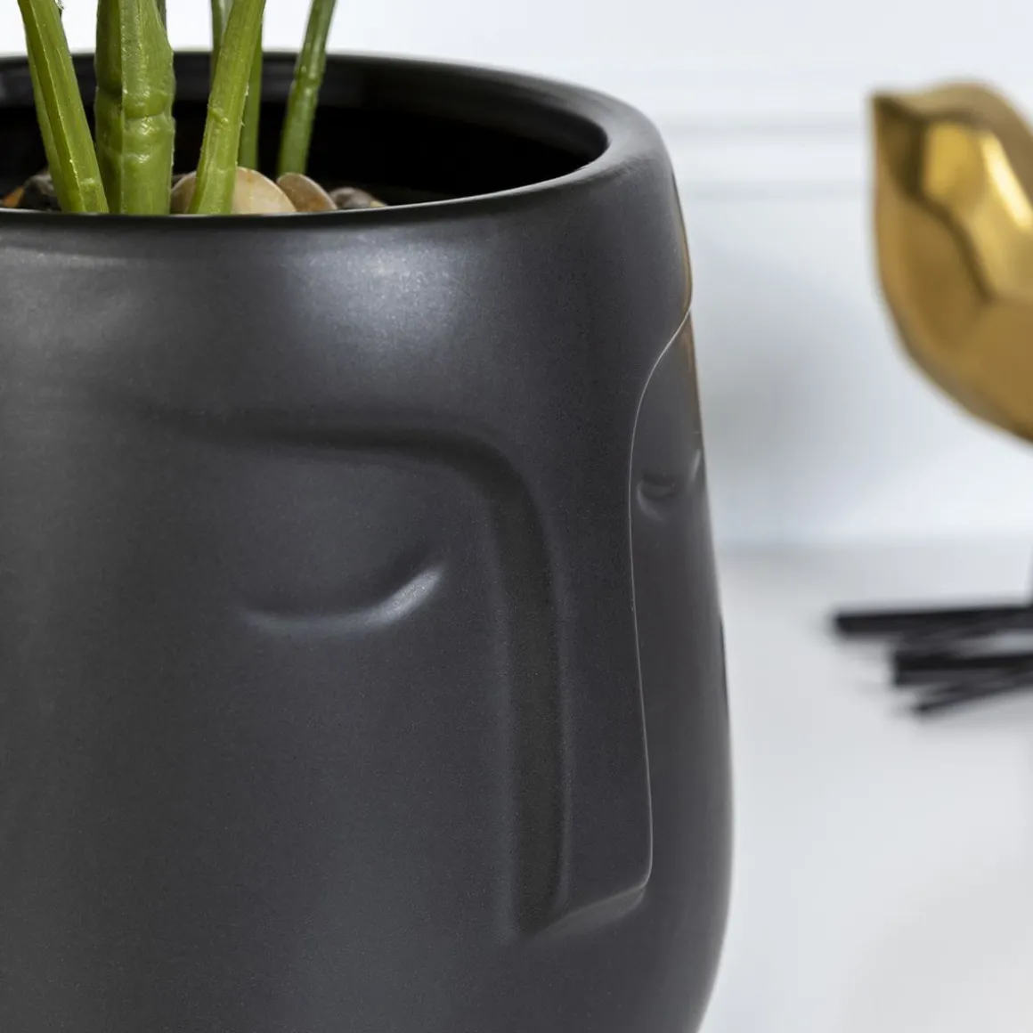 oslonka_na_doniczke_face__2-2.webp Oslonka Na Doniczke Face Czarna 10X11 Cm