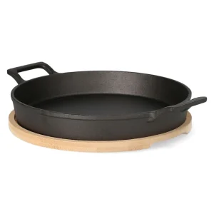 Patelnia Andreas Zeliwna Z Dwoma Uchwytami I Bambusowa Podkladka 25X20 Cm