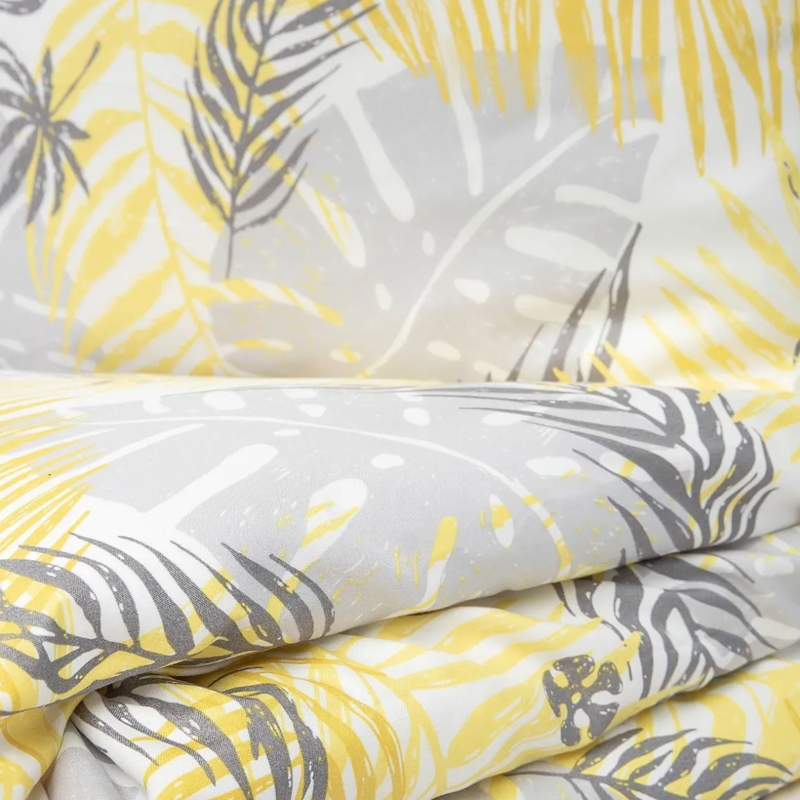 pociel_botanical_z_mikrof_2-4.webp Pościel Botanical Z Mikrofibry W Zolto-Szare Liscie 200X220 Cm