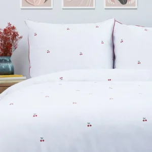 Pościel Cherrine Bawelniana W Wisnie Z Czerwona Lamowka 140X200 Cm + 1*50X60 Cm