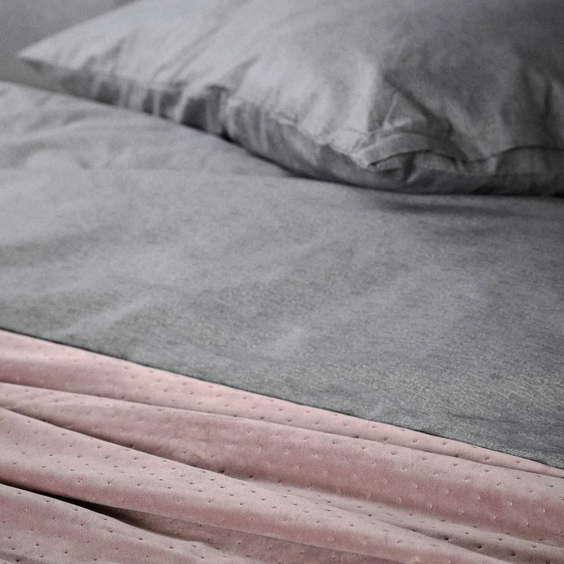 pociel_felix_bawelniana_s_11.webp Pościel Felix Bawelniana Szara 220X200 Cm