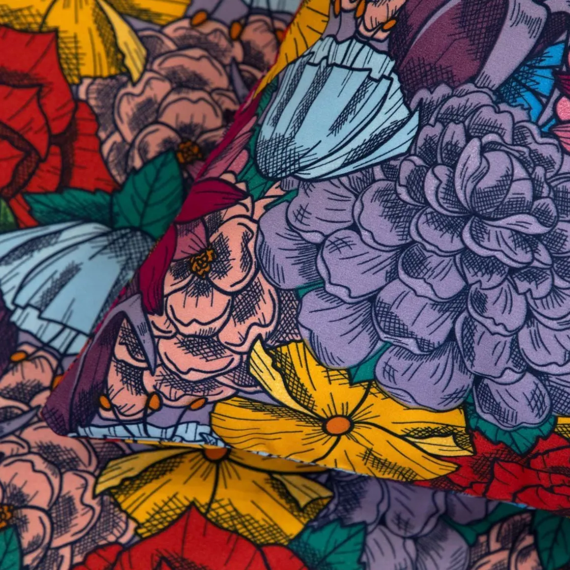 pociel_frida_kahlo_z_mikr_4-2.webp Pościel Frida Kahlo Z Mikrofibry W Kwiaty 140X200 Cm + 1*70X80 Cm