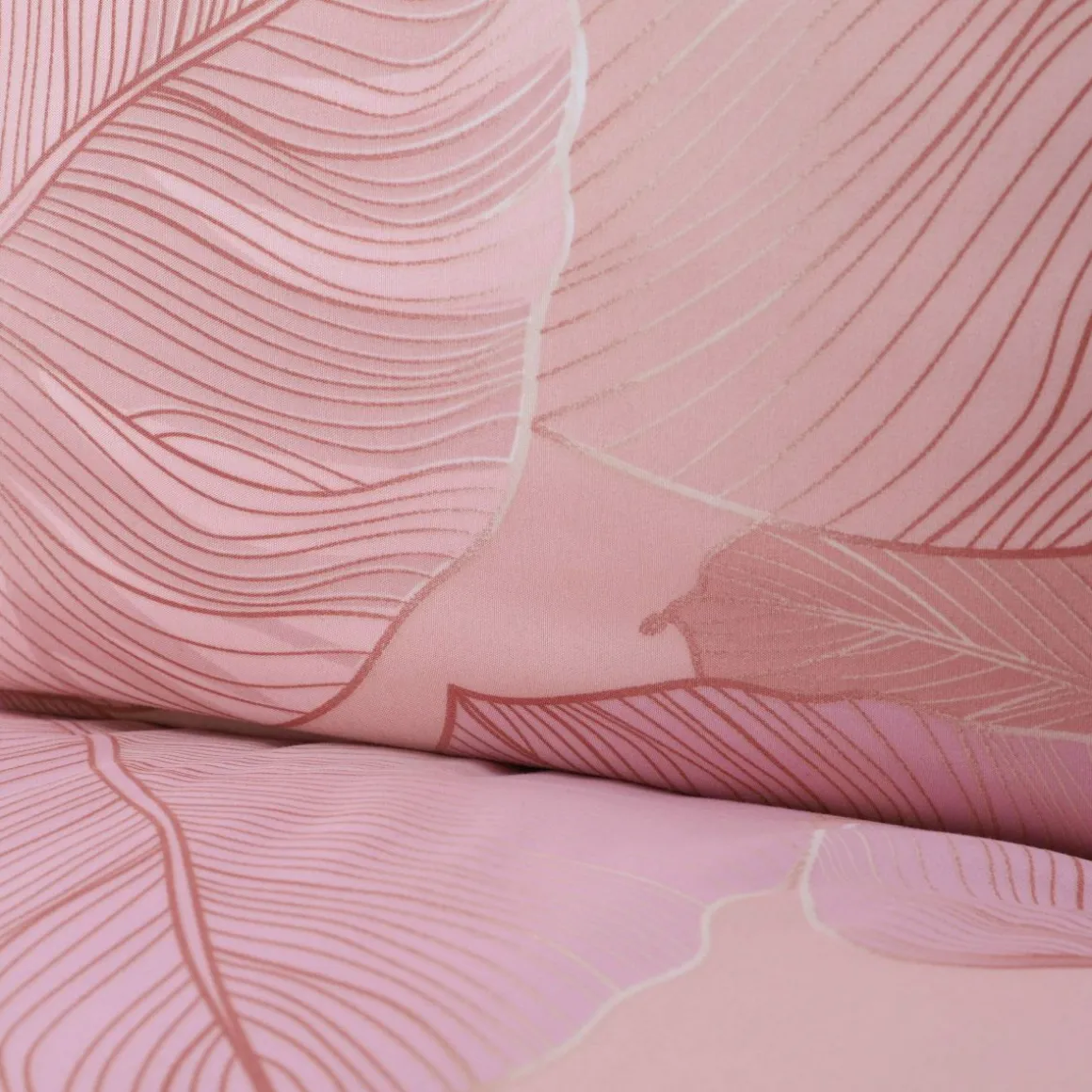 pociel_gallo_z_mikrofibry_4-3.webp Pościel Gallo Z Mikrofibry Rozowa W Liscie 160X200 Cm