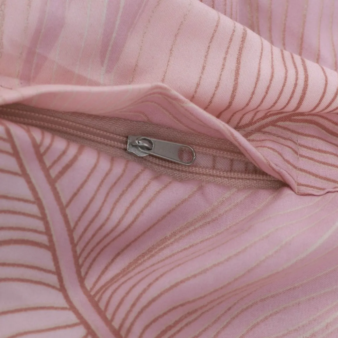 pociel_gallo_z_mikrofibry_6-1.webp Pościel Gallo Z Mikrofibry Rozowa W Liscie 200X220 Cm