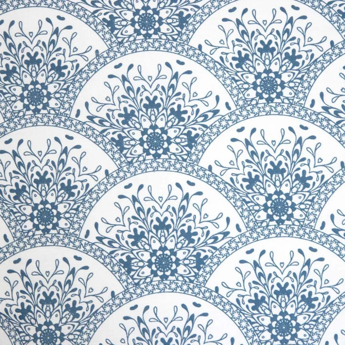 pociel_haven_bawelniana_b_2-1.webp Pościel Haven Bawelniana Biala W Granatowy Wzor 220X200 Cm