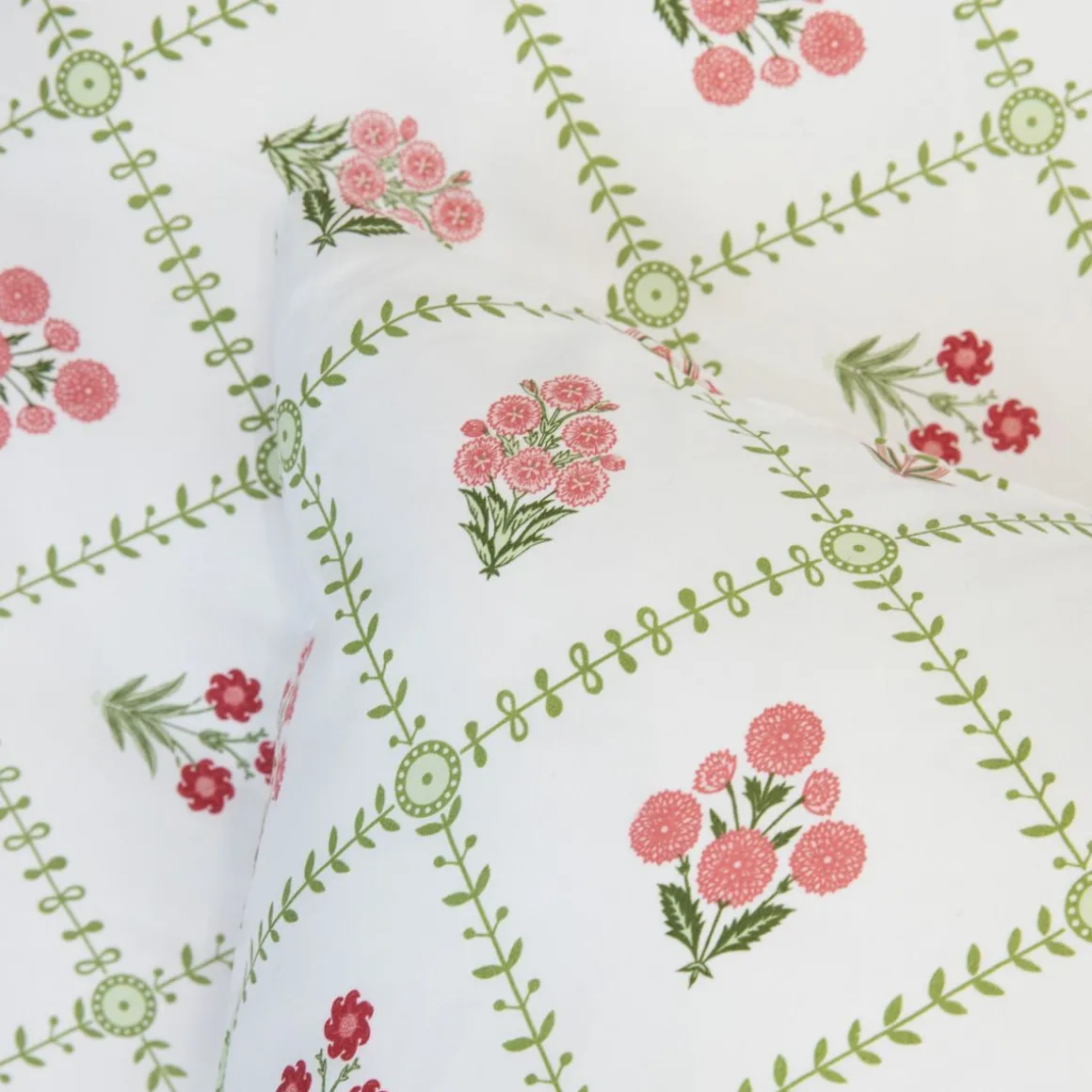 pociel_narine_z_mikrofibr_3-2.webp Pościel Narine Z Mikrofibry Wzor 140X200 Cm + 1*70X80 Cm