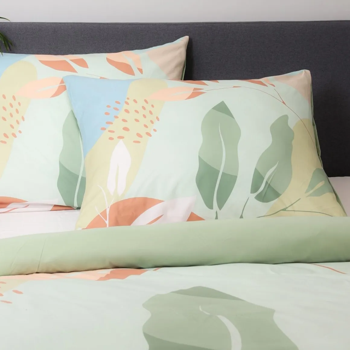 pociel_nirma_z_mikrofibry_2.webp Pościel Nirma Z Mikrofibry W Liscie 160X200 Cm