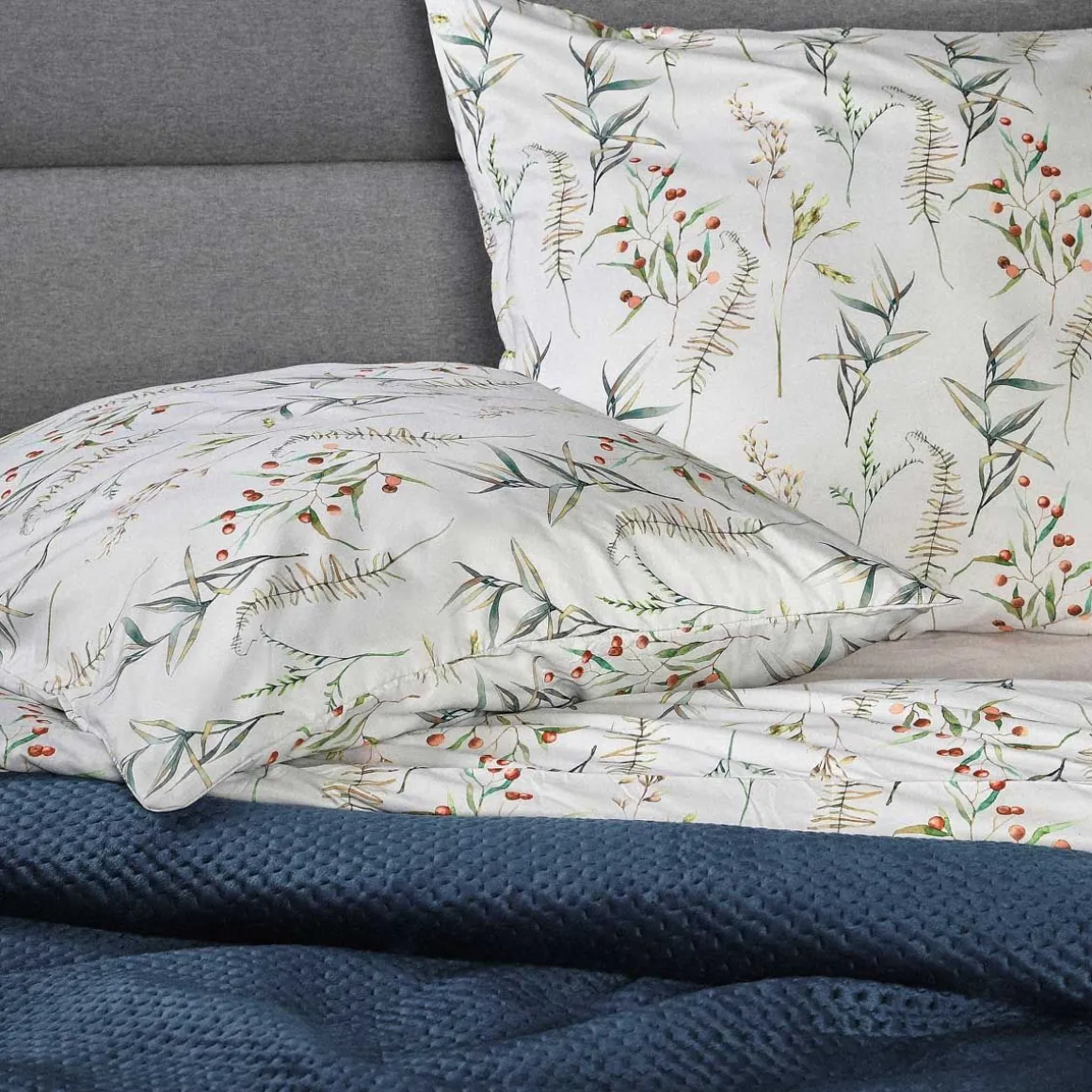 pociel_padang_z_mikrofibr_2-1.webp Pościel Padang Z Mikrofibry W Galazki 200X220 Cm