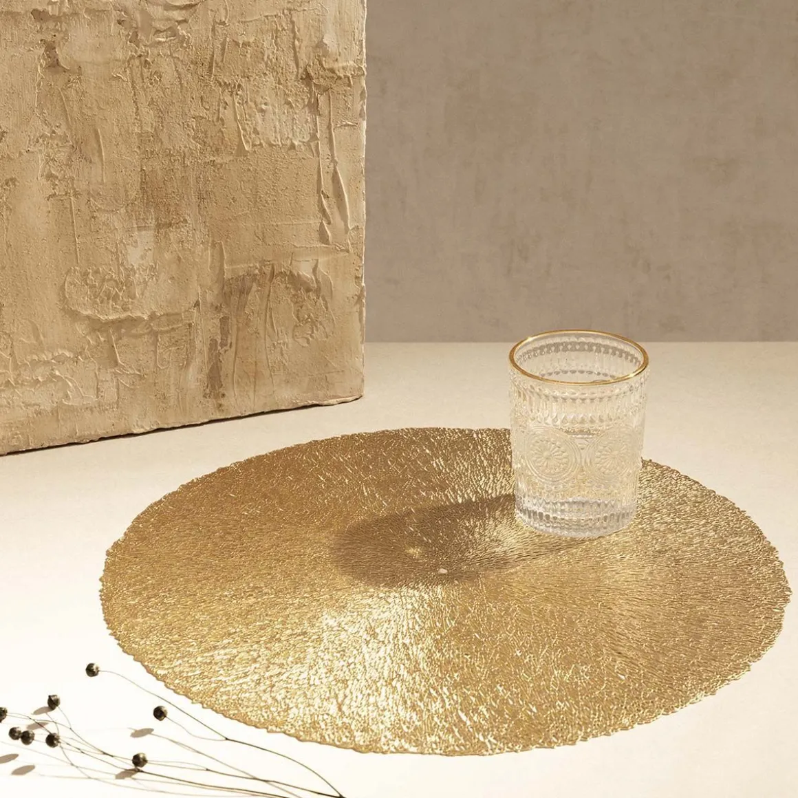 podkladka_do_jadalni_daws_0.webp Podkladka Do Jadalni Dawson Azurowa Zlota 38 Cm