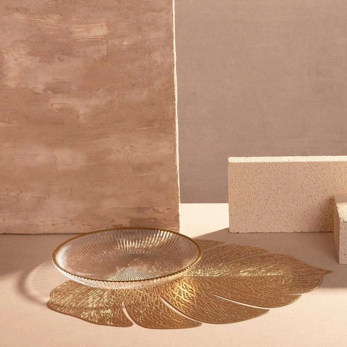 podkladka_do_jadalni_lau__0.webp Podkladka Do Jadalni Lau Zlota 30X45 Cm