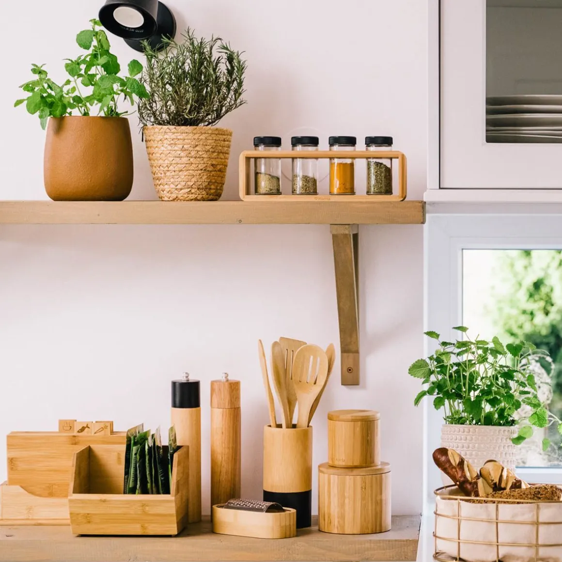 pojemnik_bambou_z_pokrywk_11.webp Pojemnik Bambou Z Pokrywka Na Magnes M 12X10,5 Cm