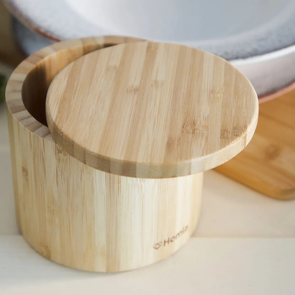 pojemnik_bambou_z_pokrywk_3.webp Pojemnik Bambou Z Pokrywka Na Magnes M 12X10,5 Cm