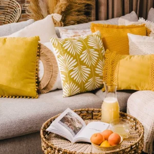 Poszewka Eslov Musztardowa Z Pomponami 45X45 Cm