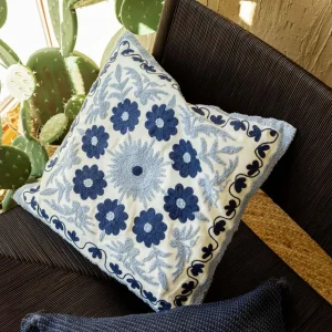 Poszewka Ganti W Wyszywane Kwiaty 45X45 Cm