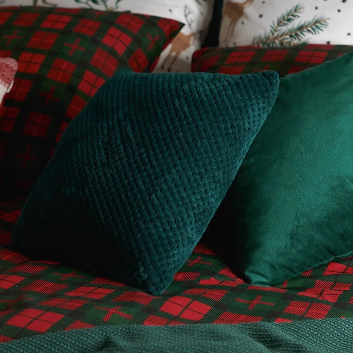 poszewka_gosta_zielona_x__5.webp Poszewka Gosta Zielona 45X45 Cm