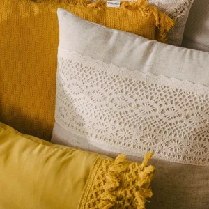 Poszewka Renda Bezowa Z Koronka 45X45 Cm