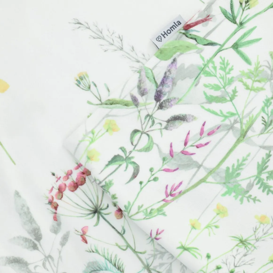 poszewka_spring_welurowa__4.webp Poszewka Spring Welurowa Z Motywem Laki 45X45 Cm