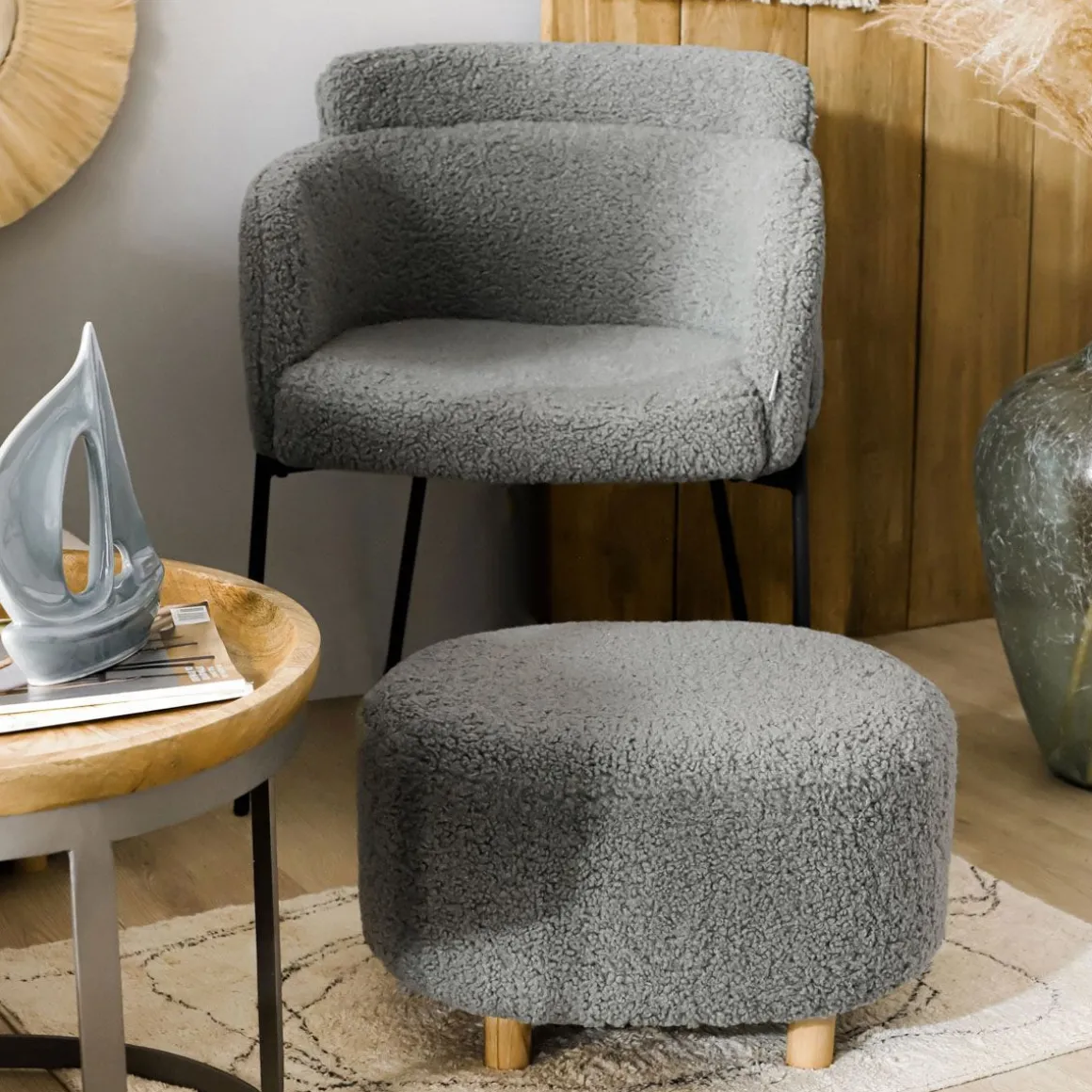 pufa_alda_boogie_szara_w__0.webp Pufa Alda Boogie Szara W Tkaninie Teddy 50X40X31 Cm
