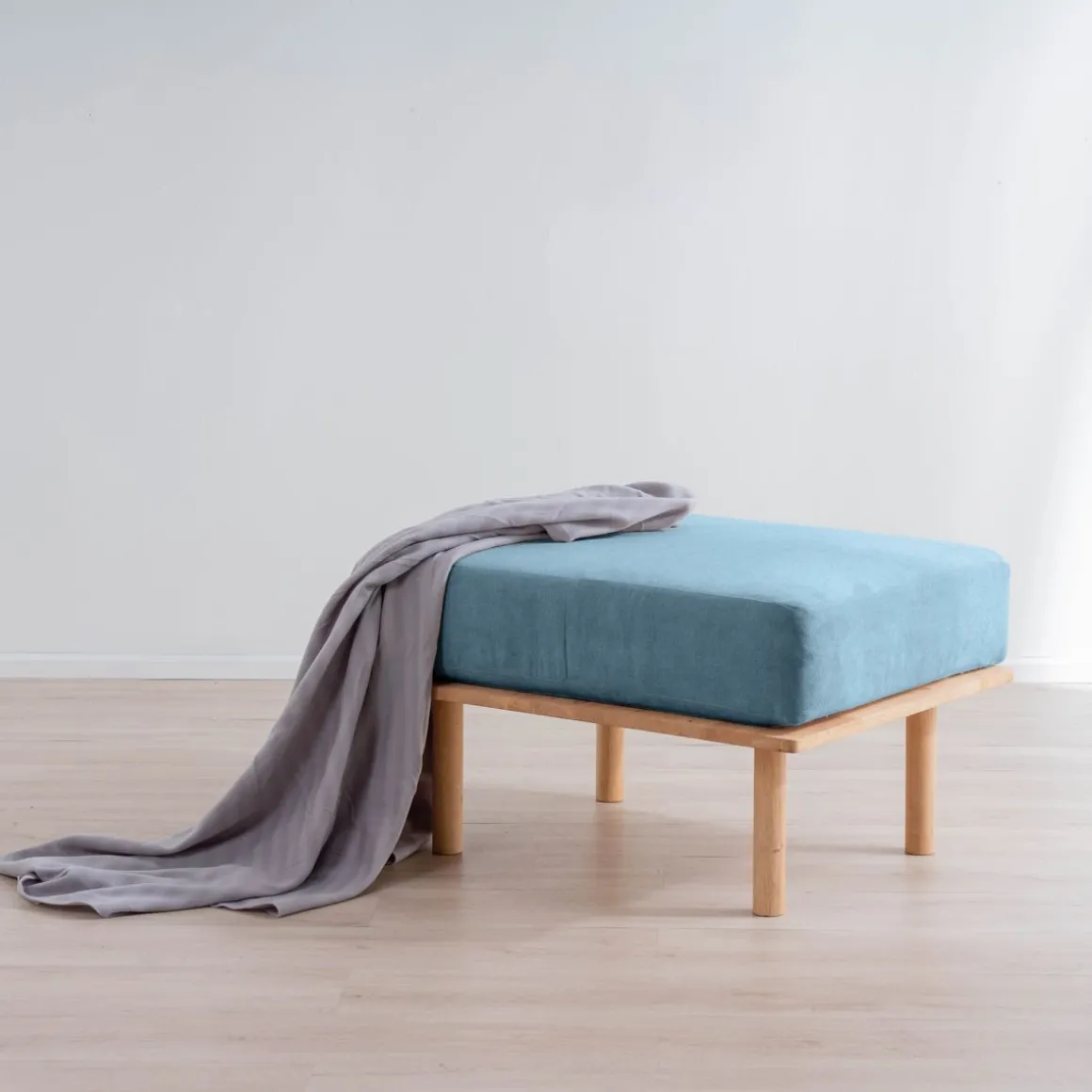 pufa_seri_niebieska_xx_cm_0.webp Pufa Seri Niebieska 74X60X43,5 Cm