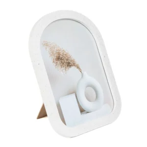 Ramka Na Zdjecie Anga Polokragla Z Imitacji Betonu 20X25 Cm