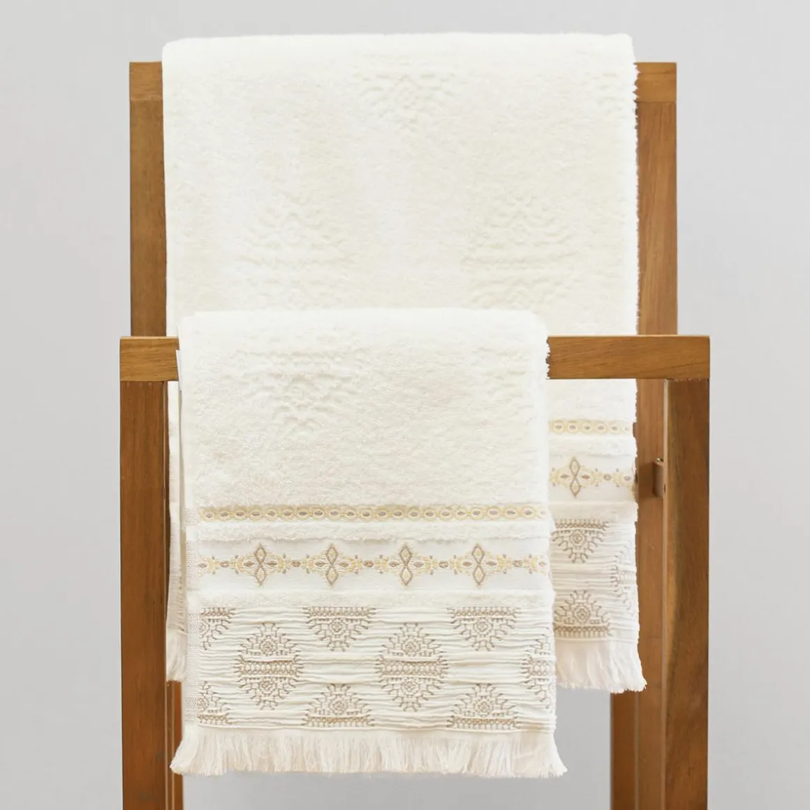 rcznik_solta_z_fredzlami__0.webp Ręcznik Solta Z Fredzlami 50X90Cm