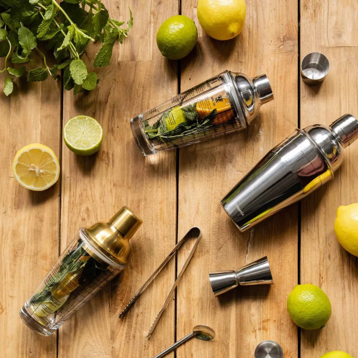 shaker_alcole_ze_zlotym_w_7.webp Shaker Alcole Ze Zlotym Wieczkiem 0,4 L