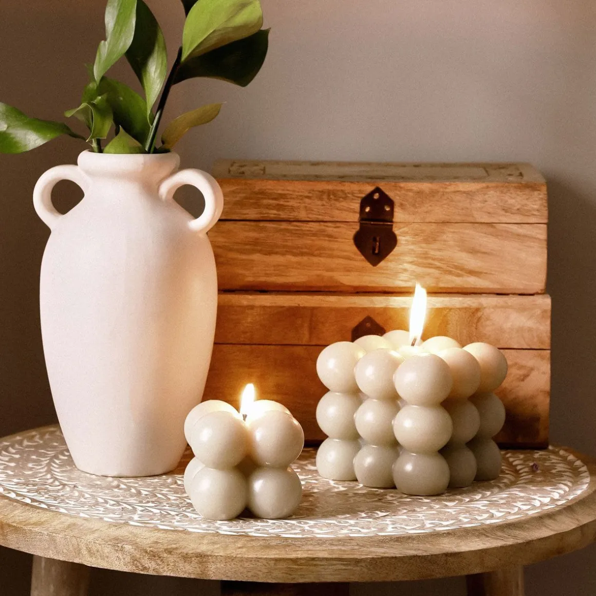 swieca_bubble_bezowa_xx_c_0.webp Swieca Bubble Bezowa 6X6X6 Cm