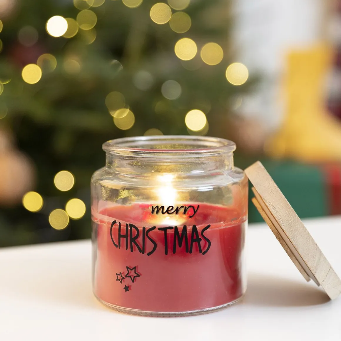 swieca_joa_zapachowa_czer_0.webp Swieca Joa Zapachowa Czerwona 10 Cm