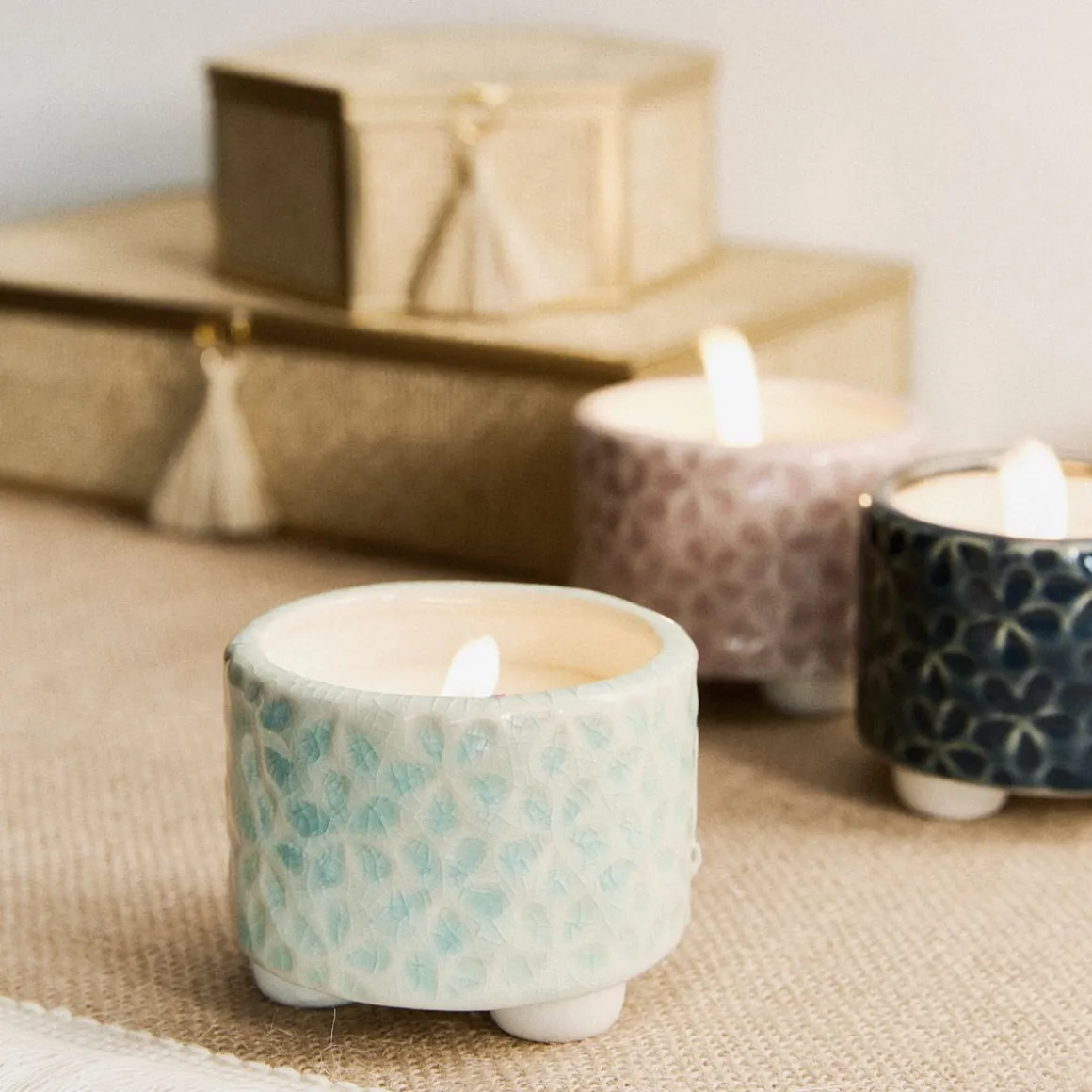 swieca_zapachowa_etnico_w_0.webp Swieca Zapachowa Etnico White Flower & Cucumber 80 G