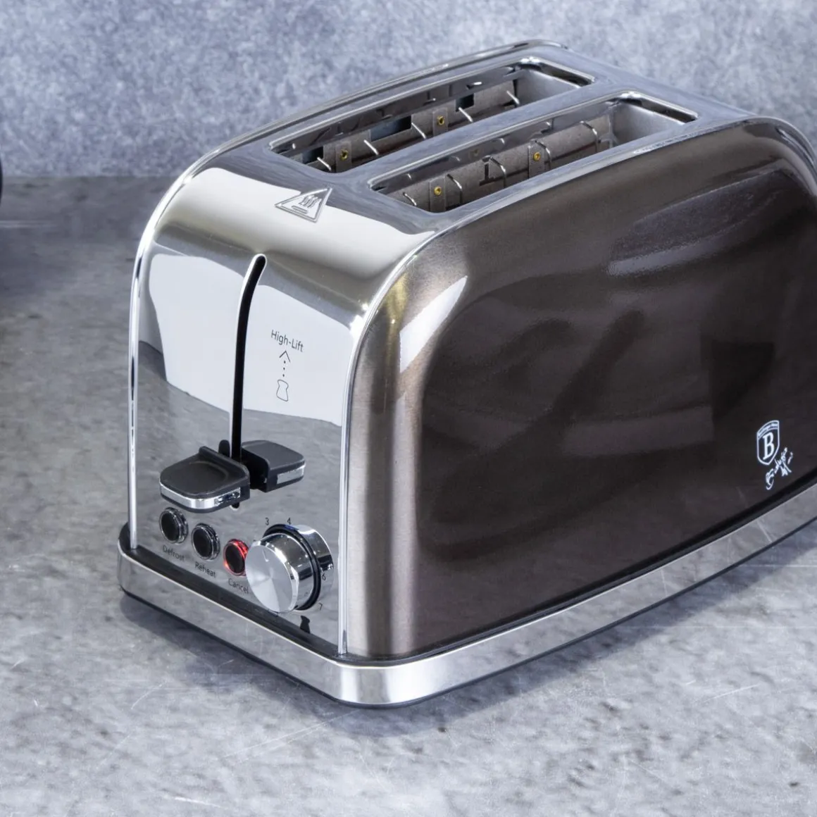 toster_metallic_black_kan_7.webp Toster Metallic Black 2-Kanapkowy 750-850 W