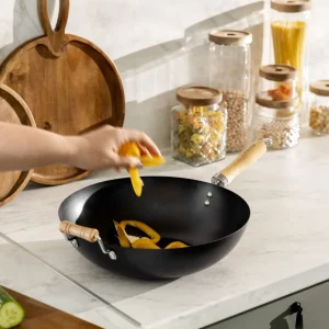 Wok Sydney Z Drewniana Raczka 32 Cm