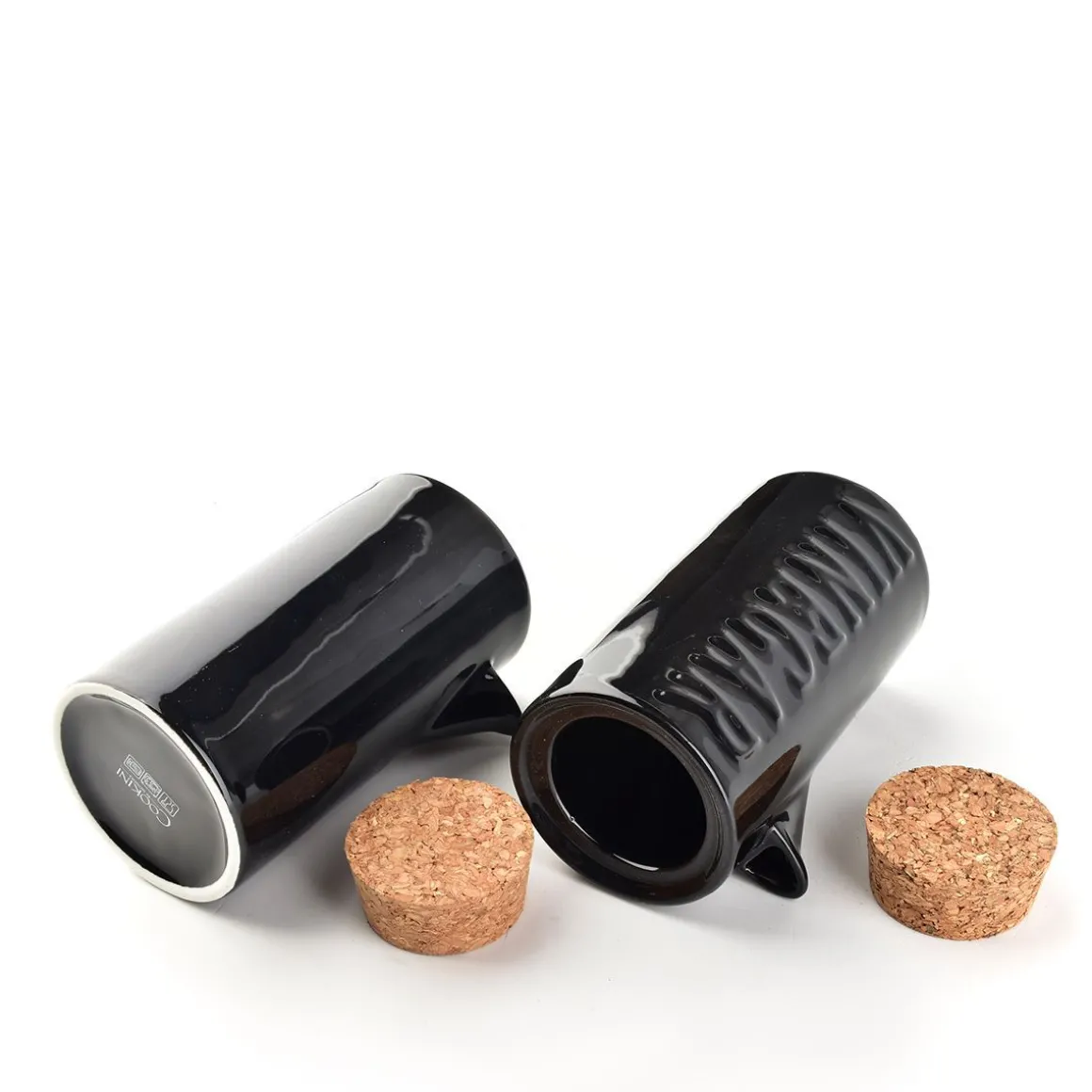 zestaw_karafek_modern_lif_1-1.webp Zestaw Karafek Modern Life Porcelanowych 2X200 Ml