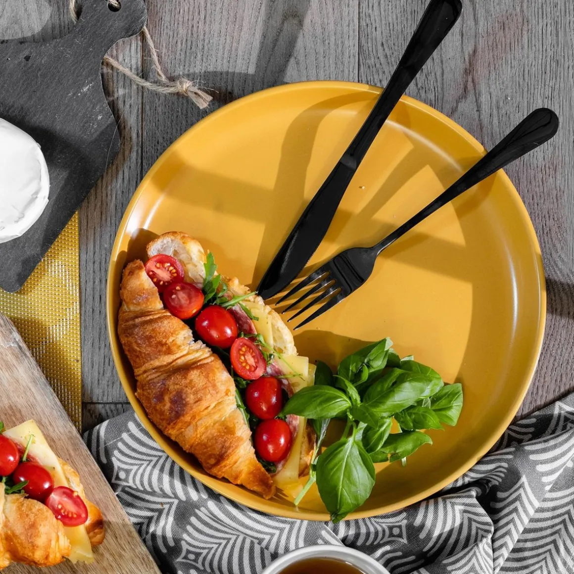 zestaw_sztucw_abele_czarn_4.webp Zestaw Sztućców Abele Czarne 16 Szt.