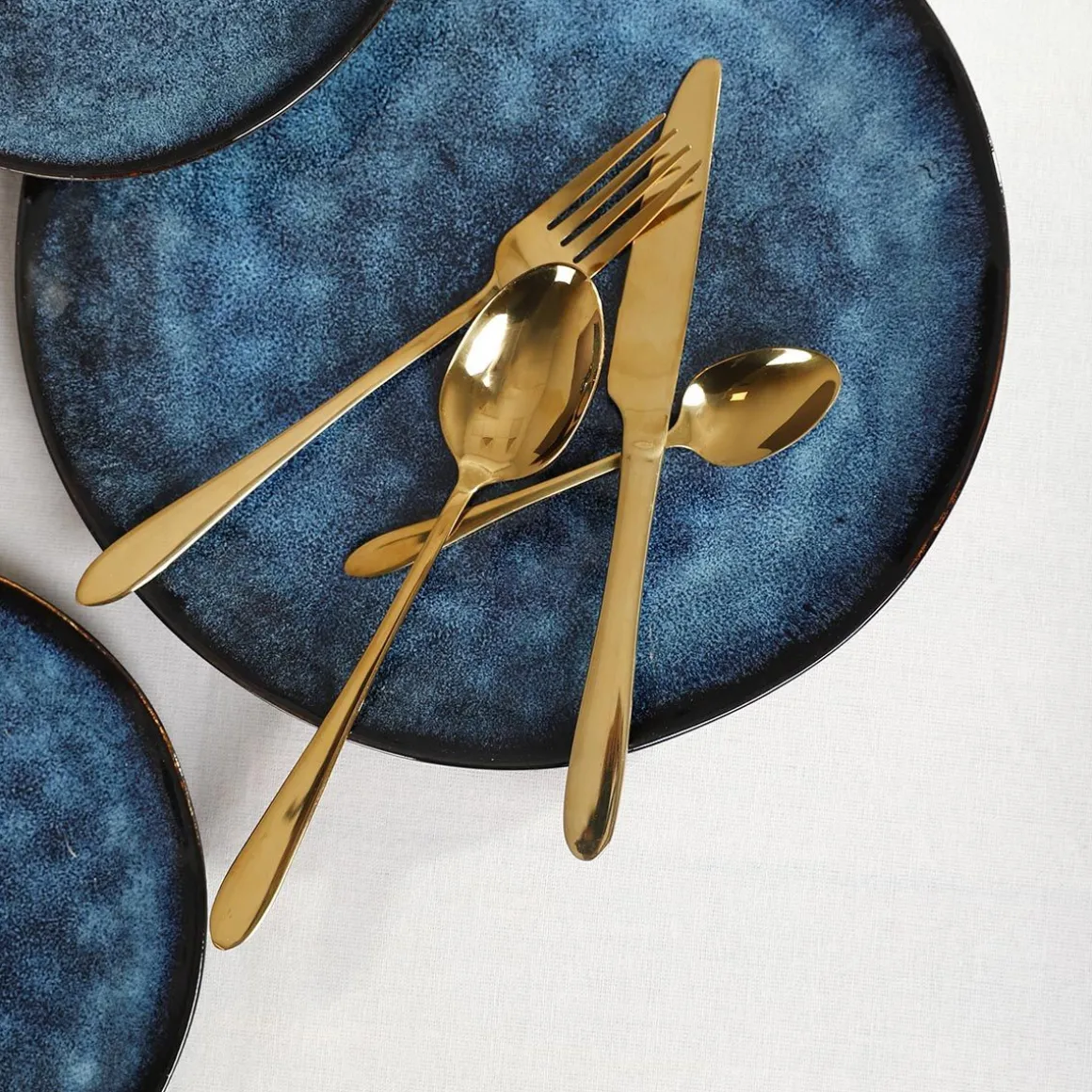 zestaw_sztucw_abele_zlote_0.webp Zestaw Sztućców Abele Zlote 16 Szt.